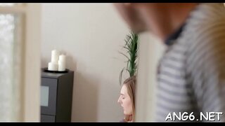 Елегантан шлюшка Ники је добро дува